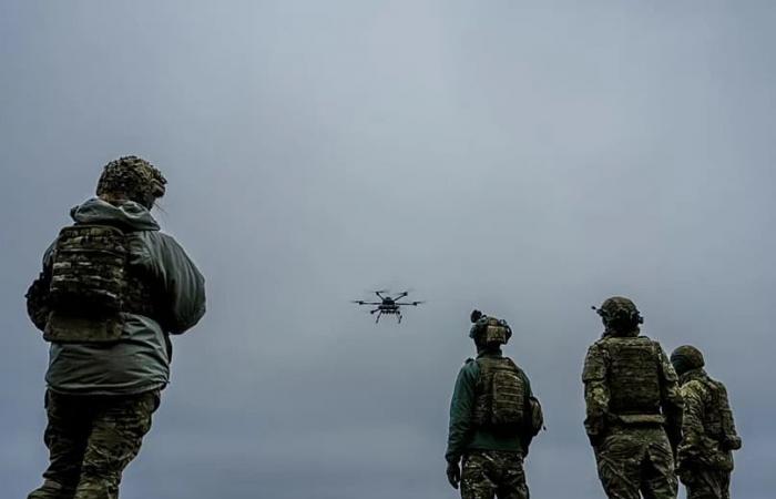 Ukraine's
      kamikaze
      drones
      hit
      the
      front
      line
      as
      manpower
      shortage
      bites