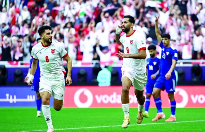 عامر جاموس نجم المنتخب الأردني يتحدث لـ "الشرق": النشامى عقدوا العزم على الوصول للنهائي