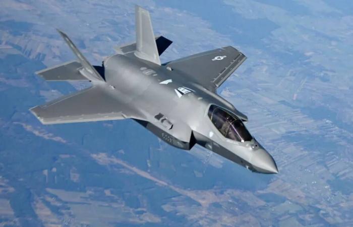 «صحيفة»:
      قوات
      أميركية
      داهمت
      سفينة
      في
      طريقها
      من
      الصين
      إلى
      إيران