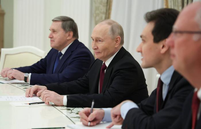 برلين
      تستضيف
      مفاوضات
      سلام
      متوترة
      على
      وقع
      تصعيد
      روسي
      كبير