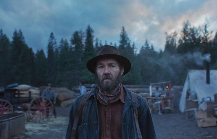 «أحلام
      القطار»...
      فيلم
      غير
      عادي
      عن
      حياةٍ
      عادية