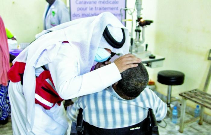 الهلال الأحمر القطري يعالج مرضى العيون بالنيجر