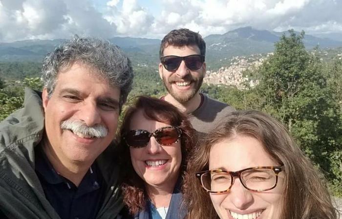 ‘Arriving
      in
      my
      ancestral
      town
      offered
      me
      closure’:
      Inside
      the
      rise
      of
      roots
      tourism
      in
      Italy