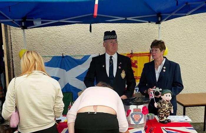 Remembering
      Martin
      Parr:
      Britain's
      'national
      photographer'
      in
      words
      and
      pictures
      by
      his
      publisher