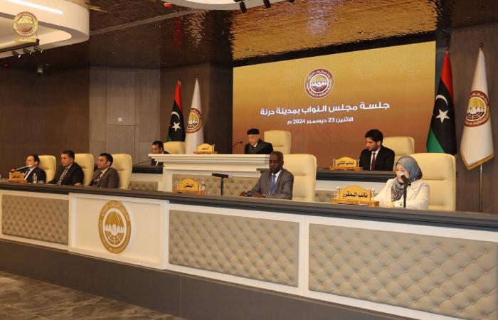 صالح
      يقترح
      حواراً
      مع
      تركيا
      ومصر
      واليونان
      لترسيم
      الحدود
      البحرية
      الليبية