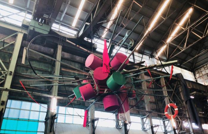 الإعلان
      عن
      قائمة
      الفنانين
      المشاركين
      في
      بينالي
      الدرعية
      للفن
      المعاصر
      2026