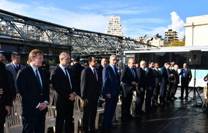 قطر تقدم للبنان هبة من 30 حافلة دعما لقطاع النقل العام