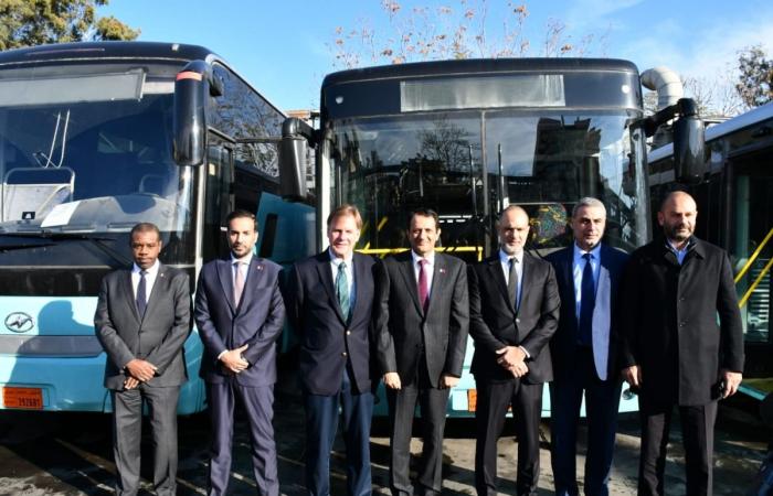 قطر تقدم للبنان هبة من 30 حافلة دعما لقطاع النقل العام