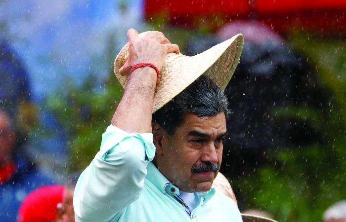 ترمب
      يوسع
      حملته
      ضد
      فنزويلا
      بعد
      «الحصار
      الكامل»
      على
      نفطها