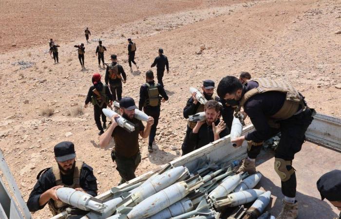 سكان
      مخيم
      نور
      شمس
      جمعوا
      صوراً
      وألعاباً
      وأثاثاً
      قبل
      هدم
      إسرائيل
      منازلهم