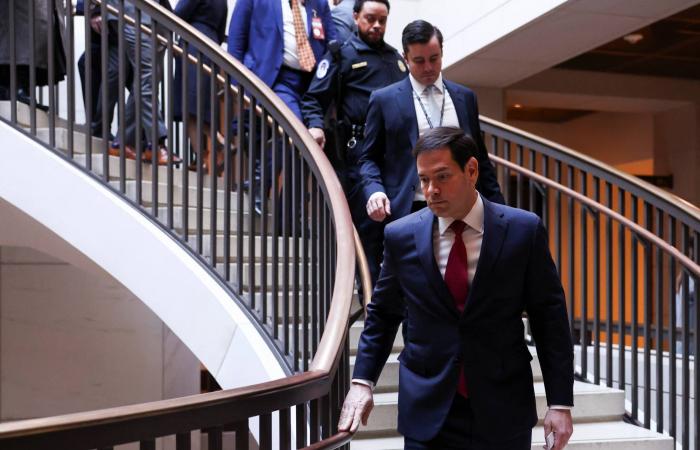 مجلس
      الشيوخ
      الأميركي
      يقر
      ميزانية
      الدفاع
      بقيمة
      901
      مليار
      دولار