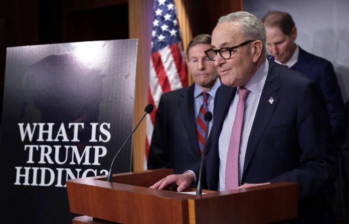 ترمب
      يدافع
      عن
      إنجازات
      «عامه
      الذهبي»
      وسط
      تراجع
      شعبيته