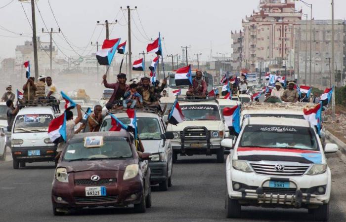 العليمي
      يتابع
      مستوى
      إعادة
      تطبيع
      الأوضاع
      في
      حضرموت