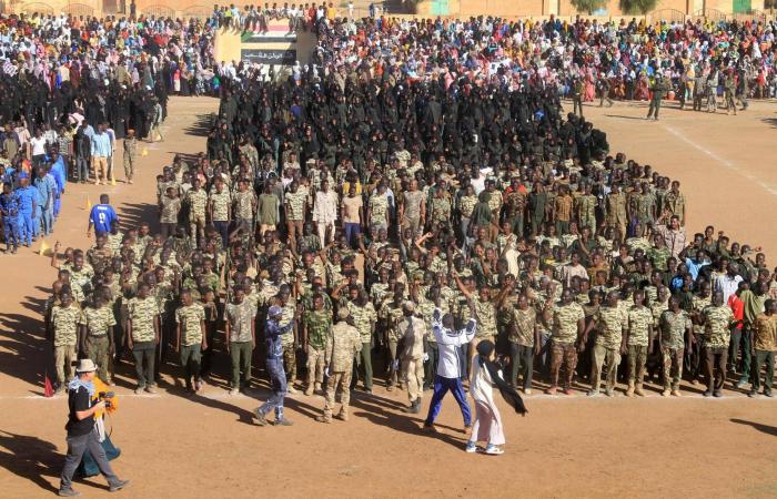 «خريطة
      تحالفات
      جديدة»...
      حفتر
      ينفتح
      عسكرياً
      على
      باكستان