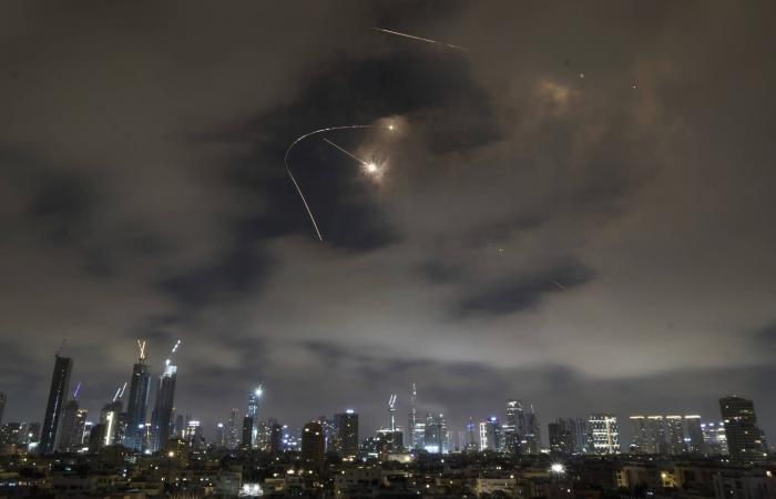 تحذيرات
      إسرائيلية
      من
      «رسائل
      نصية
      خبيثة»
      لتجنيد
      جواسيس
      لإيران