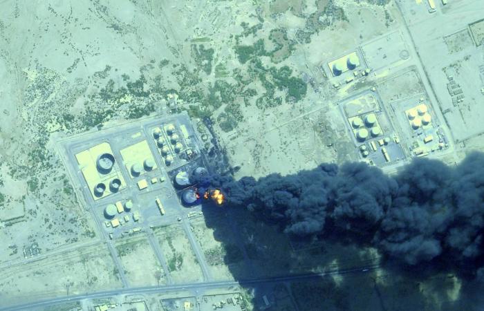 «خريطة
      تحالفات
      جديدة»...
      حفتر
      ينفتح
      عسكرياً
      على
      باكستان