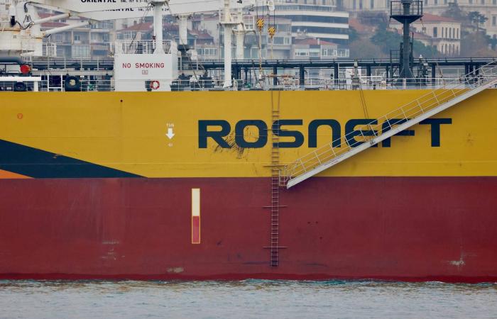 الاتحاد
      الأوروبي
      يقرض
      أوكرانيا
      90
      مليار
      يورو