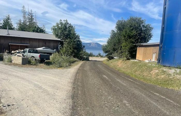 Vancouver
      Island
      company
      has
      greasy
      solution
      to
      knock
      down
      road
      dust