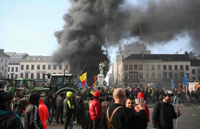 إيطاليا
      2
      –
      ألمانيا
      صفر