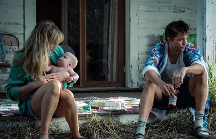 Calgary
      babies
      star
      alongside
      Jennifer
      Lawrence,
      Robert
      Pattinson
      in
      Die
      My
      Love