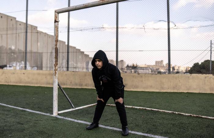 الرئيس
      السوري
      يهنئ
      الشعب
      برفع
      عقوبات
      «قيصر»
      ويؤكد
      بدء
      مرحلة
      البناء