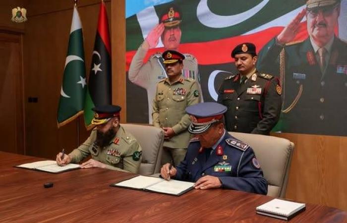 تعاون
      حفتر
      والجيش
      الباكستاني
      يثير
      قلقاً
      داخل
      ليبيا