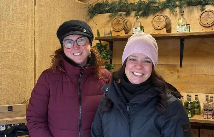 Shoppers
      still
      buying
      Canadian
      this
      holiday
      season,
      say
      Ottawa
      retailers