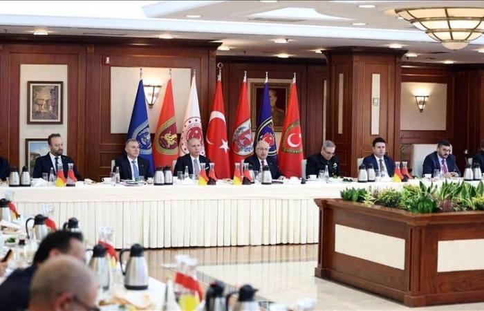 تركيا:
      تجاذب
      حول
      قانون
      أوجلان
      للسلام
      والاعتراف
      بـ«المشكلة
      الكردية»