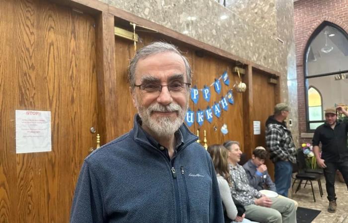 Moncton
      Jewish
      community
      celebrates
      Hanukkah
      and
      synagogue's
      100th
      anniversary
