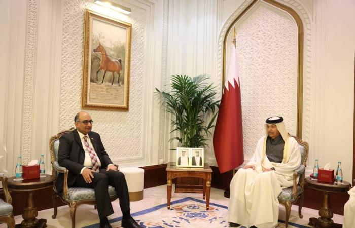 الغانم يجتمع مع سفيري الهند ورواندا