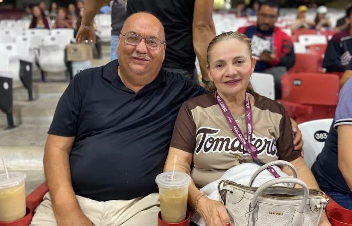 Fear,
      death
      and
      hope
      in
      a
      city
      under
      the
      shadows
      of
      a
      Mexican
      cartel
      war