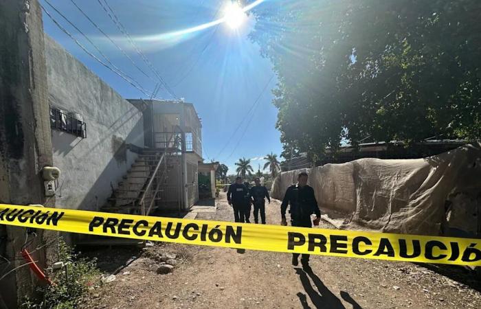 Fear,
      death
      and
      hope
      in
      a
      city
      under
      the
      shadows
      of
      a
      Mexican
      cartel
      war