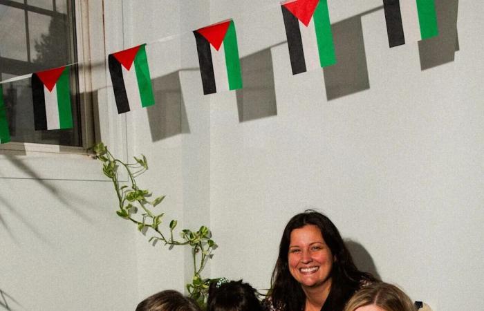 How
      Gazans
      in
      Hamilton
      keep
      traditions
      alive
      while
      helping
      people
      in
      their
      homeland