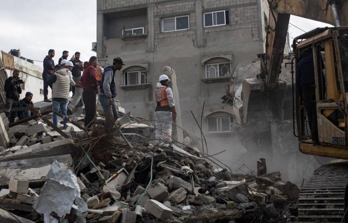 سيناتور
      أميركي
      يتهم
      «حزب
      الله»
      بإعادة
      تسليح
      نفسه