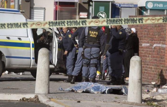  مقتل 10 أشخاص جراء حادث إطلاق نار بجنوب أفريقيا