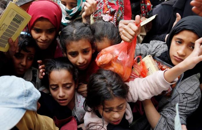 «النواب»
      المصري
      يغادر
      القاهرة
      نهائياً
      إلى
      العاصمة
      الجديدة