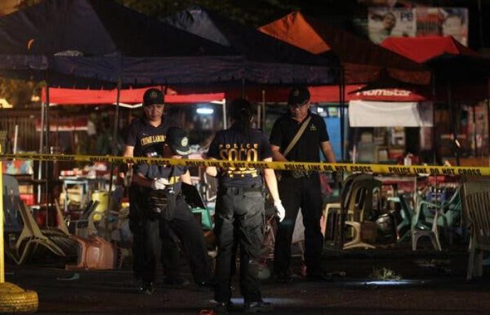 «أمازون»
      تعلن
      منع
      1800
      كوري
      شمالي
      من
      التقدم
      لوظائف
      في
      الشركة