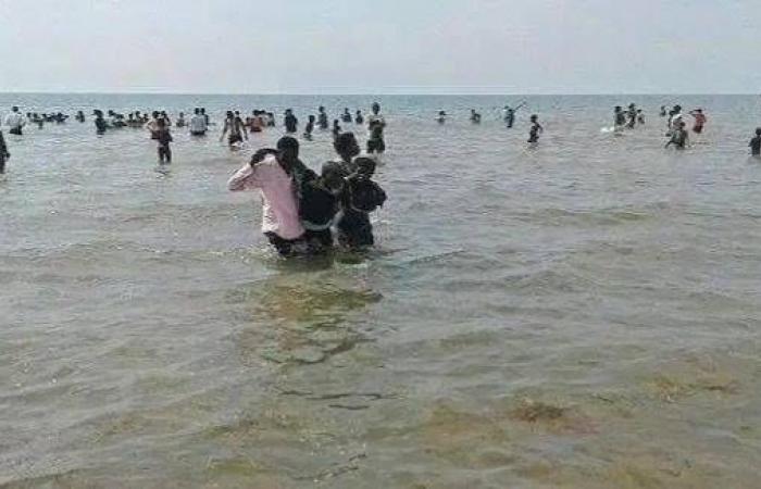 37
      ألف
      مهاجر
      غير
      شرعي
      إلى
      اليمن
      خلال
      4
      أشهر