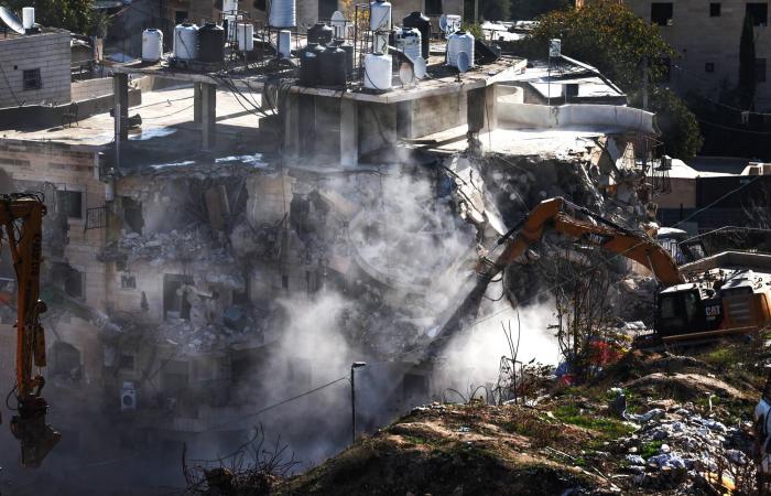 صمت
      مالك
      سفينة
      «النيترات»
      يراكم
      تعقيدات
      التحقيق
      في
      انفجار
      مرفأ
      بيروت