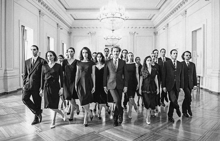 'Kontakthof':
      Greece
      revives
      Pina
      Bausch
      at
      its
      National
      Theatre