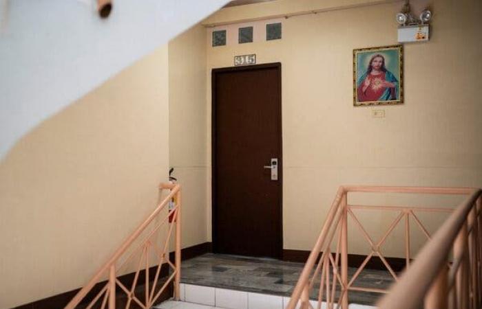 «أمازون»
      تعلن
      منع
      1800
      كوري
      شمالي
      من
      التقدم
      لوظائف
      في
      الشركة