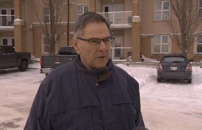 'Everyone's
      frustrated,'
      says
      resident
      of
      Winnipeg
      apartment
      with
      inoperable
      elevator