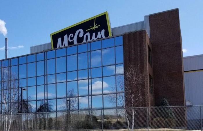 Potatoes
      in
      oil
      country:
      Inside
      Alberta's
      ascension
      to
      French
      fry
      royalty