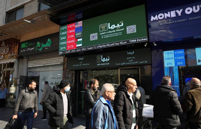 «الداخلية
      السورية»
      تضبط
      صواريخ
      مضادة
      للطائرات
      في
      البوكمال