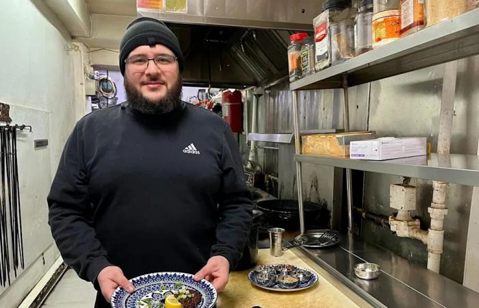 4
      Montreal
      chefs
      on
      kindness,
      memory
      and
      the
      meaning
      of
      sharing
      food