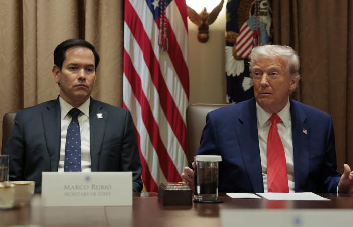 الخارجية الأمريكية تفرض عقوبات على مسؤول أوروبي سابق وتوضح السبب