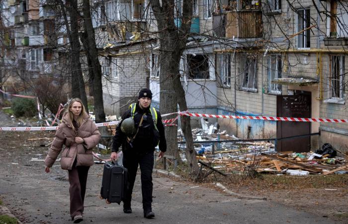 زيلينسكي:
      المفاوضات
      الجارية
      يمكن
      أن
      تغير
      الوضع
      جذرياً