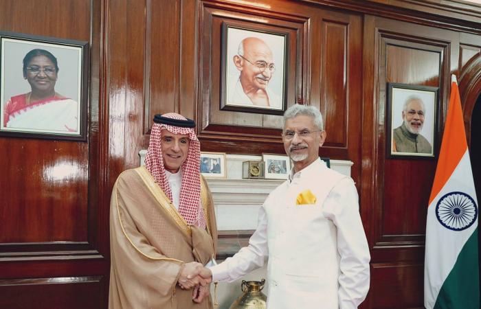 أطراف
      النزاع
      في
      اليمن
      يتفقون
      على
      تبادل
      2900
      محتجز