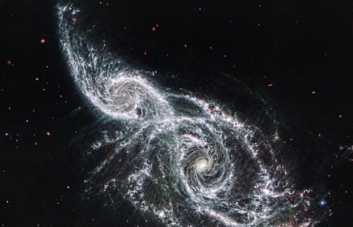 Breathtaking
      James
      Webb
      Telescope
      image
      reveals
      what
      happens
      when
      two
      galaxies
      collide