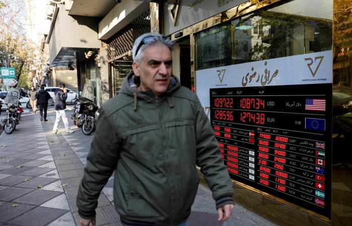 400
      شخصية
      نسائية
      عالمية
      تطالب
      إيران
      بإلغاء
      إعدام
      ناشطة